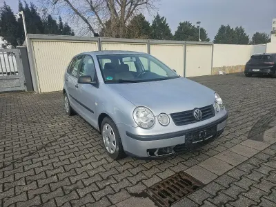 Second-hand VW Polo Basis 75 CP (55 kW) 2003 Argintiu Berlinǎ