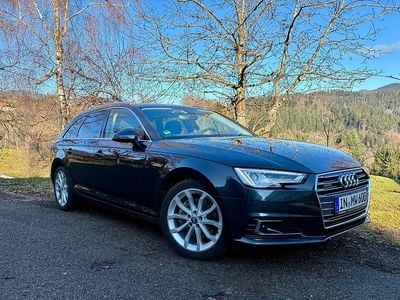 Grau Gebraucht 2018 Audi A4 Ambiente Kombi | 19.900 € (Fairer Preis)