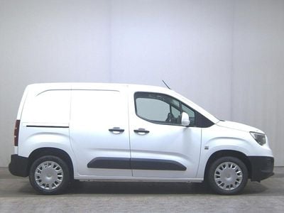 Gebraucht Opel Combo Edition 102 PS (75 kW) 2021 Jade weiss/arktis weiss Van / Kleinbus