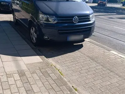 Gebraucht VW Multivan 180 PS (132 kW) 2012 Blau Van / Kleinbus
