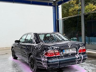 Mercedes E270