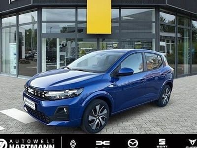 Neu Dacia Sandero Expression 122 PS (89 kW) 2025 Amber yellow (gelb) Kleinwagen