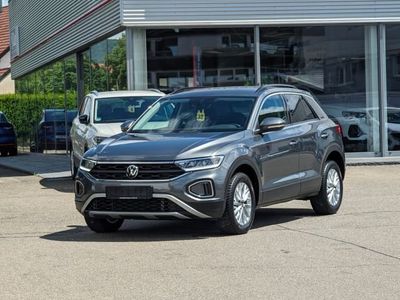 Usata VW T-Roc Life 150 CV (110 kW) 2023 Grigio SUV