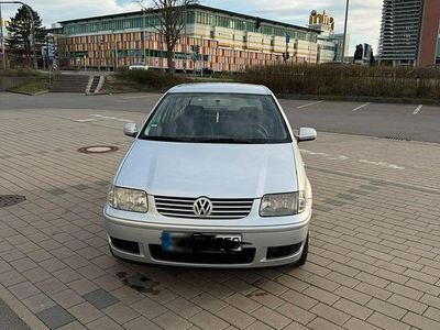Gebraucht VW Polo 75 PS (55 kW) 2000 Silber Kleinwagen