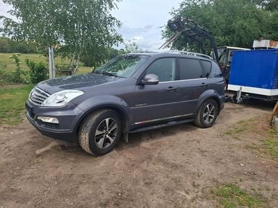 Gebraucht Ssangyong (KGM) Rexton 178 PS (130 kW) 2017 Grau SUV