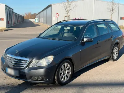 Usata Mercedes E200 136 CV (100 kW) 2011 Marrone Station wagon