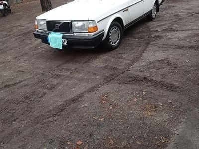 Gebraucht Volvo 244 116 PS (85 kW) 1989 Weiß Limousine