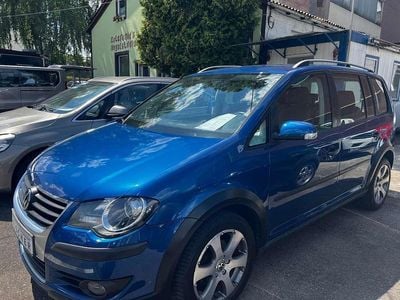 VW Touran Cross