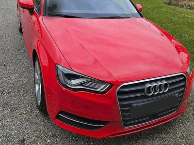 Second-hand Audi A3 Ambition 150 CP (110 kW) 2015 Roșu Berlinǎ
