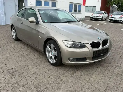 Gebraucht BMW 320 170 PS (125 kW) 2009 Braun Coupé