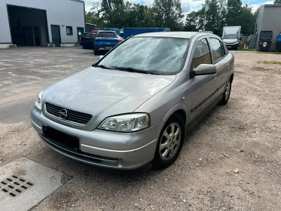 Gebraucht Opel Astra 100 PS (73 kW) 2003 Silber Limousine