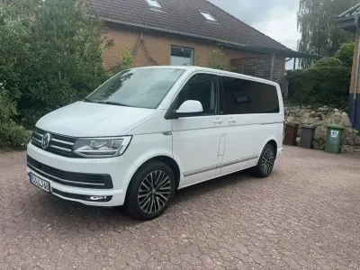 Gebraucht VW Multivan Highline 204 PS (150 kW) 2018 Weiß Van / Kleinbus