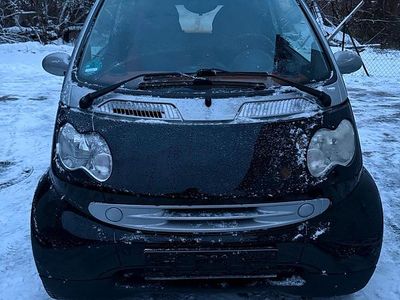 Schwarz Gebraucht 2002 Smart ForTwo Cabrio Cabrio | 1.599 €