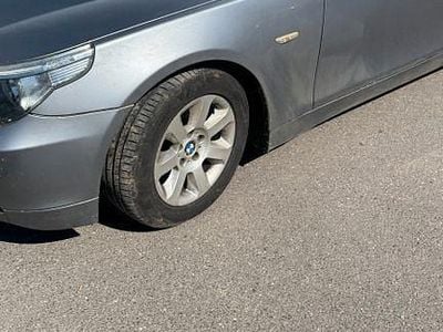 Gebraucht BMW 525 192 PS (141 kW) 2004 Silber Limousine
