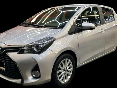 Gebraucht Toyota Yaris 69 PS (50 kW) 2014 Silber Kleinwagen