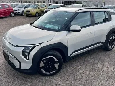 Neu Kia EV3 Air 150 kW (204 PS) 2026 Silber SUV