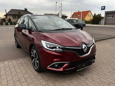 Second-hand Renault Scenic E-Tech Bose Edition 132 CP (97 kW) 2017 Roșu SUV