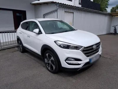 Gebraucht Hyundai Tucson Premium 185 PS (136 kW) 2015 Weiß SUV