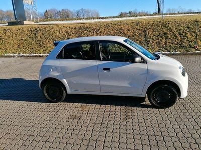 Gebraucht Renault Twingo Life 69 PS (50 kW) 2018 Weiß Kleinwagen