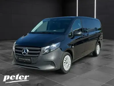Gebraucht Mercedes Vito 163 PS (119 kW) 2025 Obsidianschwarz metallic Van