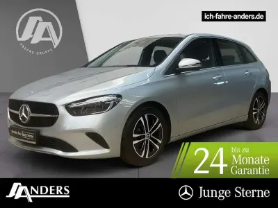 Używany Mercedes B200 Progressive 163 KM (119 kW) 2024 Srebrny Minivan