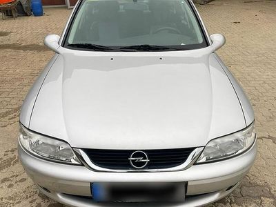 Gebraucht Opel Vectra 130 PS (95 kW) 2002 Silber Coupé