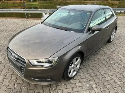 Begagnad Audi A3 S-Line 140 HK (102 kW) 2014 Brun Sportkupé