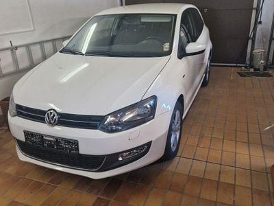 Usado VW Polo Life 69 HP (50 kW) 2014 Branco Citadino