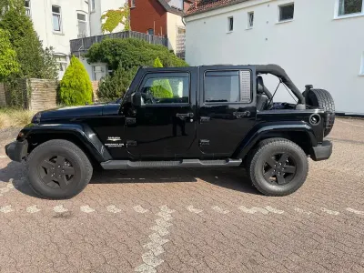 Gebraucht Jeep Wrangler Unlimited Sahara 200 PS (147 kW) 2014 Schwarz SUV