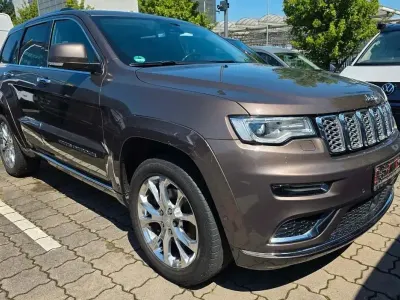 Gebraucht Jeep Grand Cherokee Summit 250 PS (183 kW) 2019 Walnut brown SUV