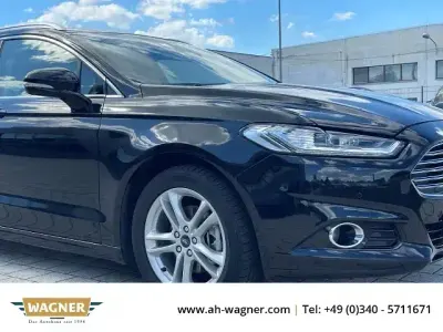 Gebraucht Ford Mondeo Titanium 165 PS (121 kW) 2018 Schwarz Kombi