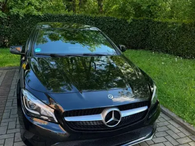 Gebraucht Mercedes CLA220 177 PS (130 kW) 2017 Schwarz Coupé