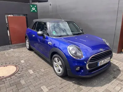 Gebraucht Mini One Cabriolet 102 PS (75 kW) 2019 Blau Cabrio