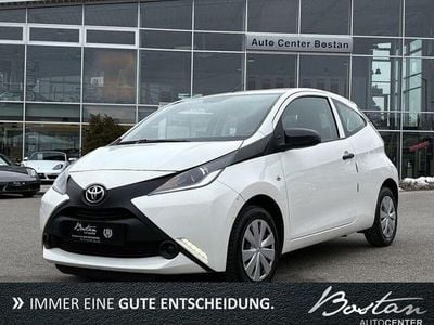 Gebraucht Toyota Aygo 69 PS (50 kW) 2018 Weiß Kleinwagen