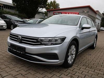 Gebraucht VW Passat 150 PS (110 kW) 2022 Silber Kombi
