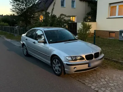 Gebraucht BMW 318 143 PS (105 kW) 2002 Silber Limousine