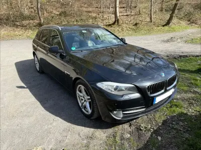 Gebraucht BMW 520 184 PS (135 kW) 2012 Schwarz Kombi
