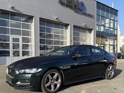 Grün Gebraucht 2017 Jaguar XE R-Sport Limousine | 12.490 € (Guter Preis)