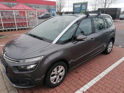 Grau Gebraucht 2018 Citroën C4 SpaceTourer Van / Kleinbus | 7.900 € (Fairer Preis)