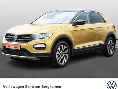 Używany VW T-Roc Active 150 KM (110 kW) 2021 Żółty SUV