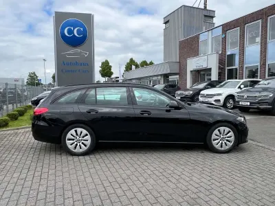Gebraucht Mercedes C220 200 PS (147 kW) 2023 Schwarz/baltic black Kombi