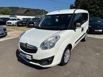 Gebraucht Opel Combo 95 PS (69 kW) 2016 Weiß Van / Kleinbus