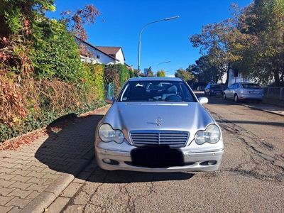 Mercedes C200