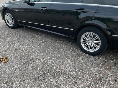 Gebraucht Mercedes E220 170 PS (125 kW) 2011 Schwarz Kombi