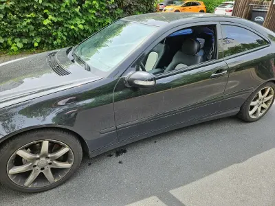 Gebraucht Mercedes CL220 Sportline 150 PS (110 kW) 2005 Schwarz Coupé