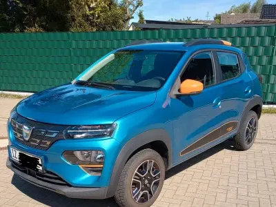 Używany Dacia Spring 33 kW (45 KM) 2022 Niebieski Hatchback