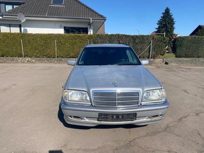 Mercedes C200