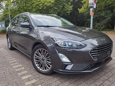 Grau Gebraucht 2018 Ford Focus Titanium Limousine | 8.990 € (Guter Preis)