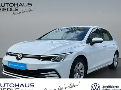 Gebraucht VW Golf VII Life 150 PS (110 kW) 2020 Weiß Limousine