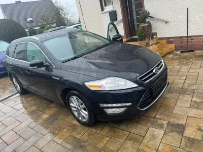 Gebraucht Ford Mondeo Business Edition 140 PS (102 kW) 2014 Pantherschwarz metallic Kombi